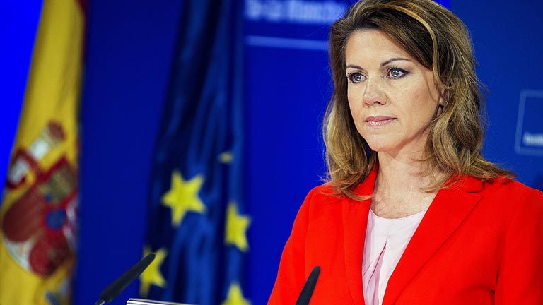 Cospedal asegura que está "tranquila" y "deseando colaborar con la justicia"