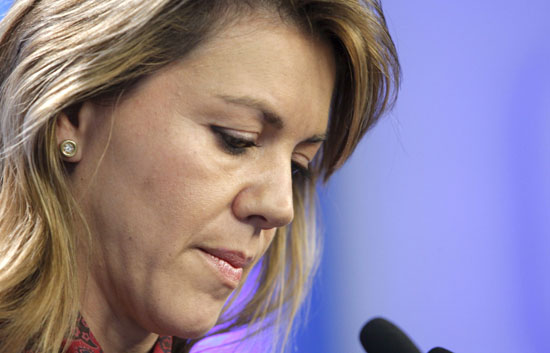 Cospedal pide perd&oacute;n por la actitud de Costa y las palabras "inaceptables" de Cobo