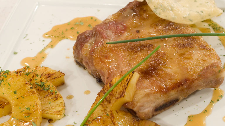 Saber Cocinar - Costillar asado a la pi&ntilde;a con salsa de soja