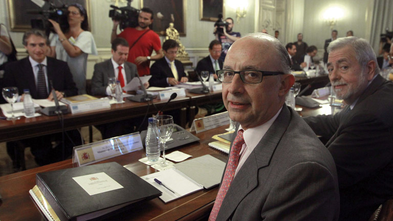 Gobierno y CC.AA. se re&uacute;nen este martes para fijar los objetivos de d&eacute;ficit para 2013