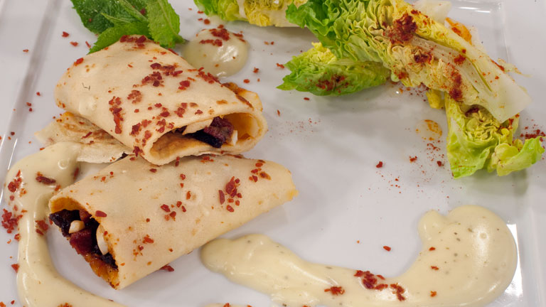 Saber Cocinar - Crepes de ib&eacute;ricos en salsa blanca