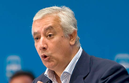 Arenas arremete contra la pol&iacute;tica econ&oacute;mica del Gobierno