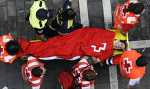 La Cruz Roja traslada a un herido del encierro