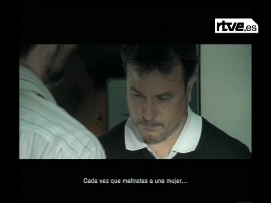 Ver v&iacute;deo  '"Cuando maltratas a una mujer, dejas de ser un hombre"'