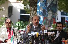 CUATRO CANDIDATOS ANUNCIAN SU APOYO A KARZAI EN EL &Uacute;LTIMO D&Iacute;A DE CAMPA&Ntilde;A PARA LAS ELECCIONES PRESIDENCIALES EN AFGANIST&Aacute;N