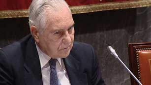 Ver v&iacute;deo  'Cuatro vocales del Poder Judicial piden la dimisi&oacute;n de Carlos D&iacute;var por sus viajes a Marbella'