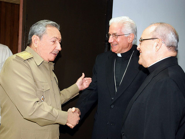 Cuba acepta que la Iglesia act&uacute;e de mediadora para mejorar la situaci&oacute;n de los presos pol&iacute;ticos