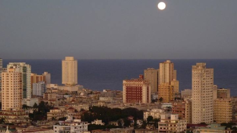 En portada - Cuba, revoluci&oacute;n reinventada