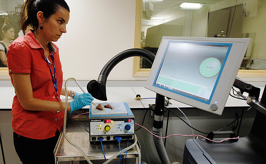 Un cuchillo inteligente y con 'olfato'