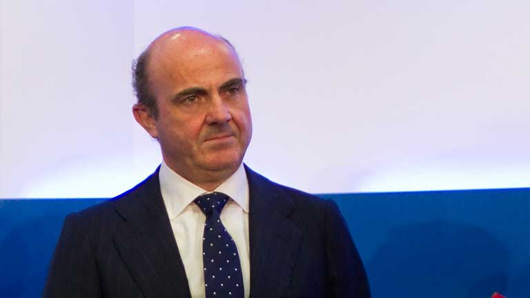 Luis de Guindos dice que no habr&aacute; nuevos ajustes