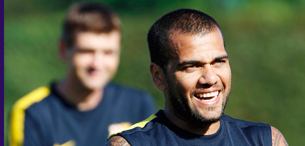Dani Alves y el entrenador Tito Villanova en una de las primeras sesiones de entrenamiento