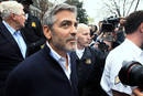 Clooney ha recibido su detenci&oacute;n con una media sonrisa
