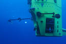 El Deepsea Challenger durante las pruebas de inmersi&oacute;n en Australia