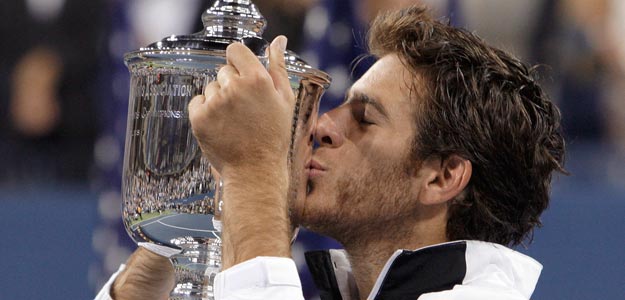 Del Potro besa la copa del US Open, el primer 'Grand Slam' de su carrera.