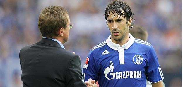 El delantero español del Schalke seguirá en el equipo alemán dirigido por Rangnick, en la foto El delantero español del Schalke seguirá en el equipo alemán dirigido por Rangnick, en la foto