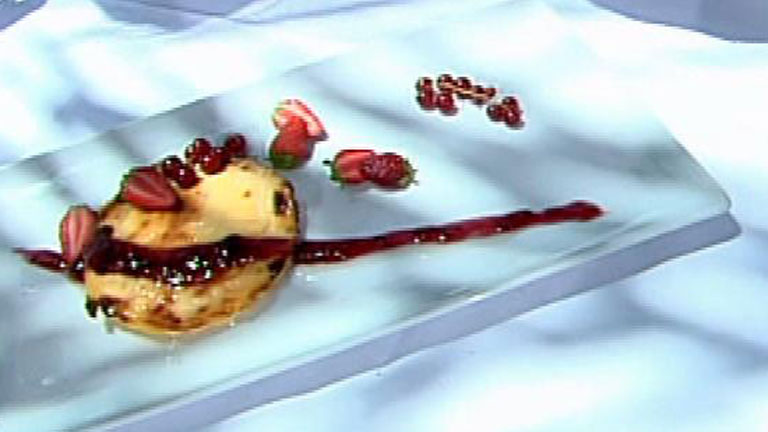 Saber cocinar - Postres - Delicia de queso con reducción de frutos rojos