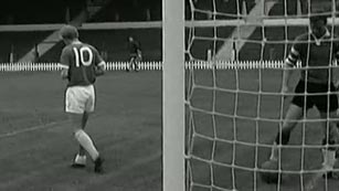 Ver v&iacute;deo  'Denis Law, fichaje r&eacute;cord del Manchester United en 1962'
