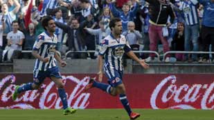 El Deportivo se aferra a la salvaci&oacute;n con triunfo ante el Espanyol