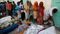 Ir al Video&nbsp;El derrumbe de Bangladesh vuelve a exponer las condiciones de los trabajadores textiles