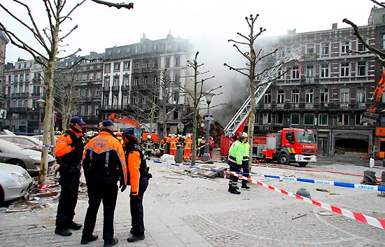 Al menos siete muertoS al derrumbarse un edificio en B&eacute;lgica
