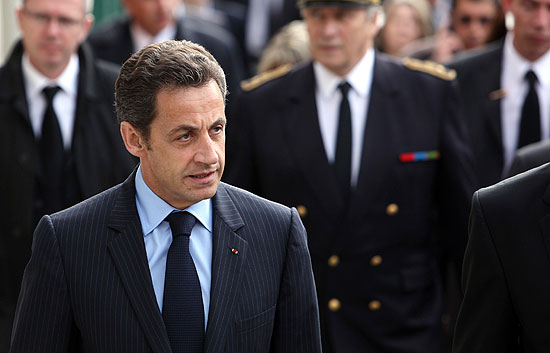 Desayunos - Herrero le dir� a Sarkozy y t�, enano, 
