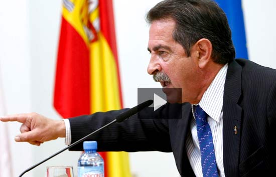 Desayunos - Revilla arremete contra el PNV