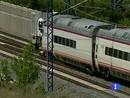 Ir al Video&nbsp;El descarrilamiento de un tren en Calatayud, en Zaragoza, ha provocado retrasos durante toda esta ma&ntilde;ana en la l&iacute;nea de alta velocidad que une Madrid y Barcelona