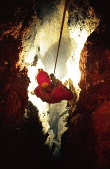El descenso vertical supera los 500 metros.