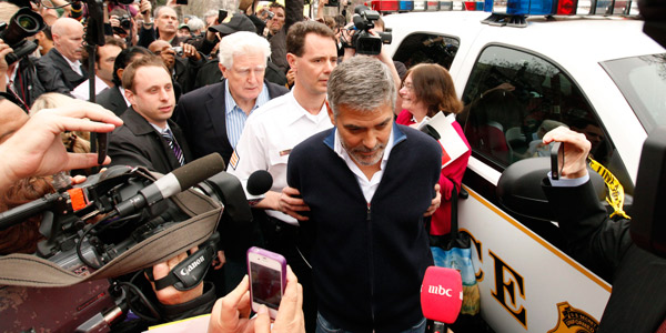 Clooney, en el momento de su arresto en Washington.