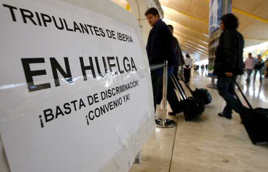 D�a complicado en los aeropuertos por la huelga de los tripulantes de cabina de Iberia