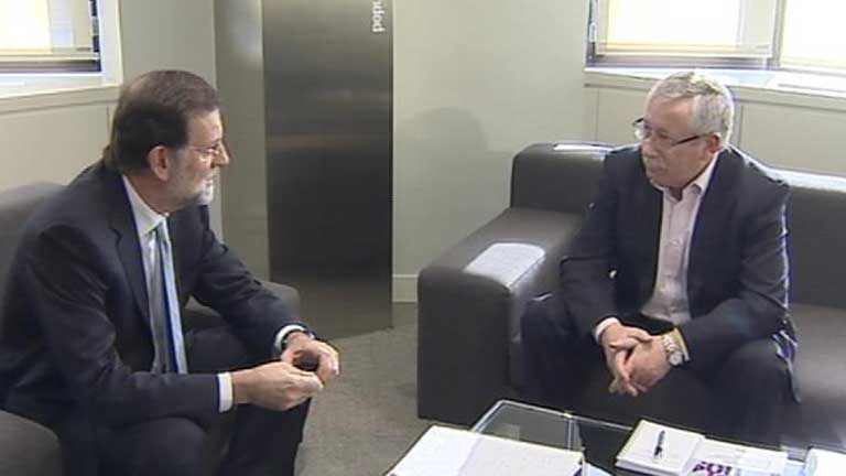UGT y CCOO piden a Rajoy en la Moncloa que abra un proceso de diálogo social