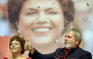 Ver v&iacute;deo  'Dilma Rouseff coge el testigo a Lula da Silva'