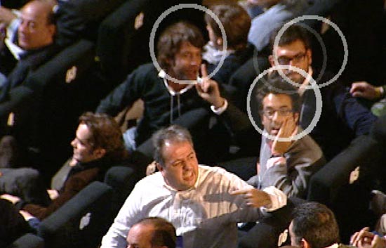 Ver v&iacute;deo  'Directivos piden la dimisi&oacute;n de Calder&oacute;n'
