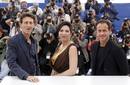 El director Matteo Garrone (Dcha) y los actores Loredana Simioli y Nando Paone durante el photocall de 