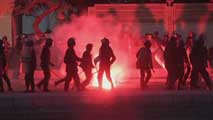 Ir al Video&nbsp;Disturbios y enfrentamientos en el aniversario de la revoluci&oacute;n en Egipto