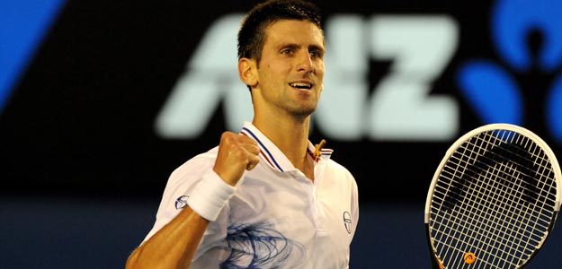 Novak Djokovic celebra un punto ante David Ferrer