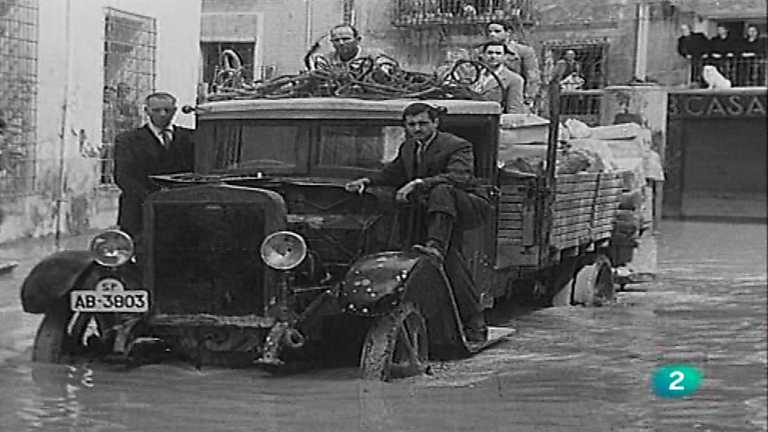 Los a&ntilde;os del NO-DO - (1946) Franco aislado del mundo 