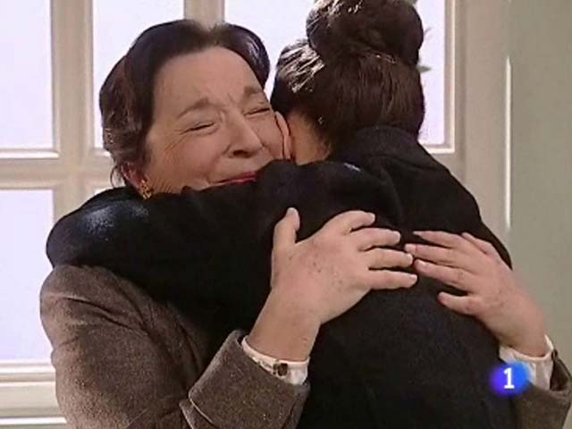 Amar - Do&ntilde;a Adela se despide de Teresa