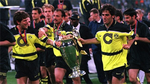 Ver vídeo 'El Dortmund, 15 años después de tocar el cielo'