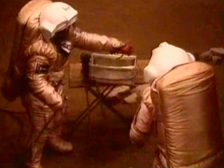 Ver v&iacute;deo  'Dos astronautas simulan la llegada a Marte'