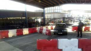 Ver v&iacute;deo  'Dos centenares de personas han saltado la valla de Melilla'