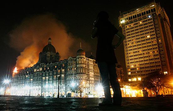 Noche 24 - Dos heridos espa&ntilde;oles en los ataques en Bombay