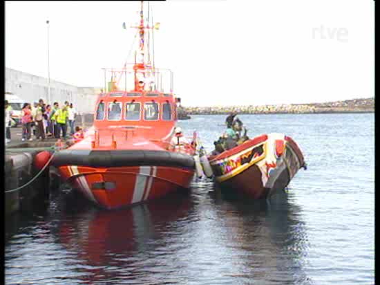 Dos inmigrantes mueren en un cayuco en El Hierro