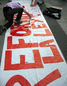 La reforma de la ley electoral es una de las peticiones de los manifestantes