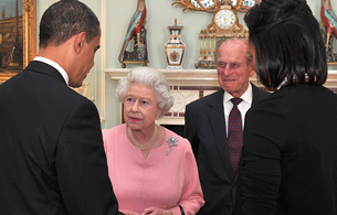 Ver v&iacute;deo  'El duque de Edimburgo bromea con Obama'