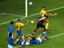 Durante la EURO 04, Zlatan anot&oacute; uno de los mejores goles de la historia ante Italia
