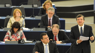 Ver v&iacute;deo  'Durao Barroso explica en el Parlamento Europeo las conclusiones de la cumbre europea'