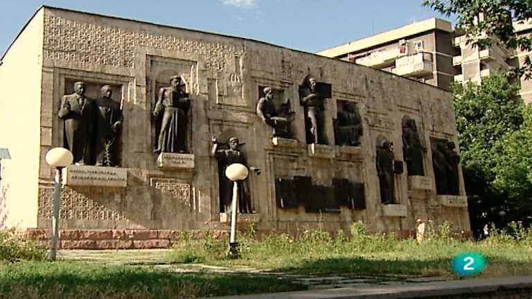 Otros pueblos - Dusahmb&eacute;. Una ciudad llamada Lunes