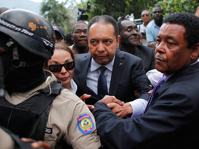 Duvalier queda libre con cargos tras declarar cuatro horas ante la Fiscal&iacute;a