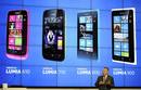 Stephen Elop, presidente y CEO de Nokia, presenta la nueva gama de dispositivos Lumia desarrollados por su compa&ntilde;&iacute;a
